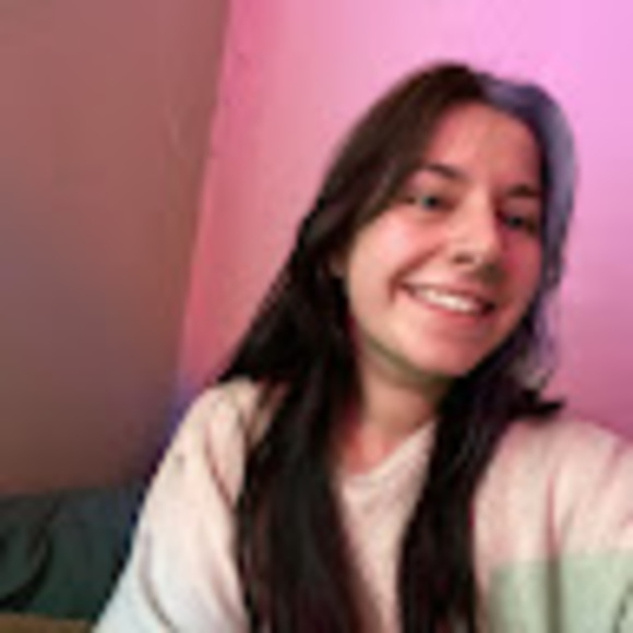 Meet your Posher, Danielle - Picture 1 of 1